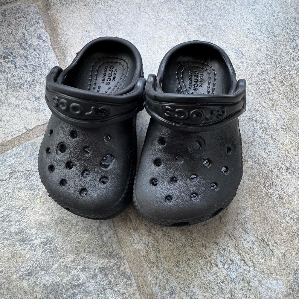 CROCS Black Baby Toddler Shoes Clogs Size 4 C
